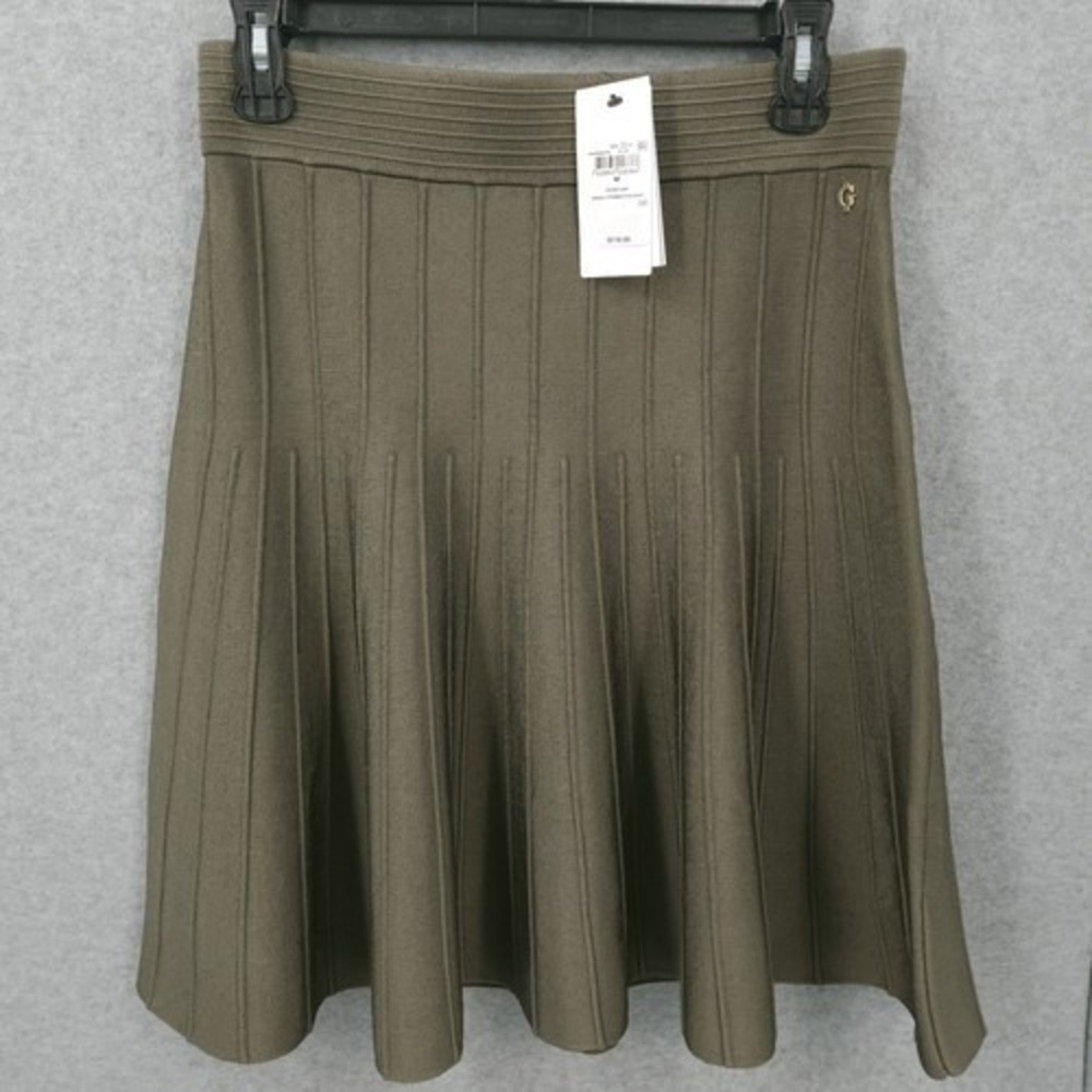 Guess Ribbed Flared Hem Green Plant Stretch Logo Mini Skirt Womens L NWT